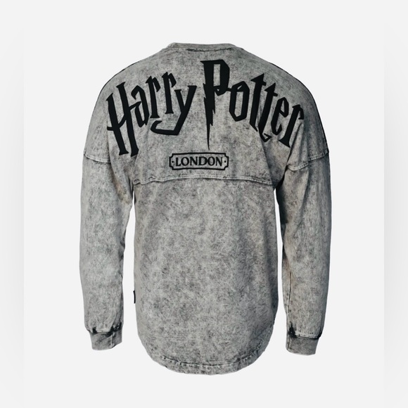 SPIRIT JERSEY Tops - Harry Potter Hogwarts House Crest Spirit Harry London Grey Spirit Jersey New M